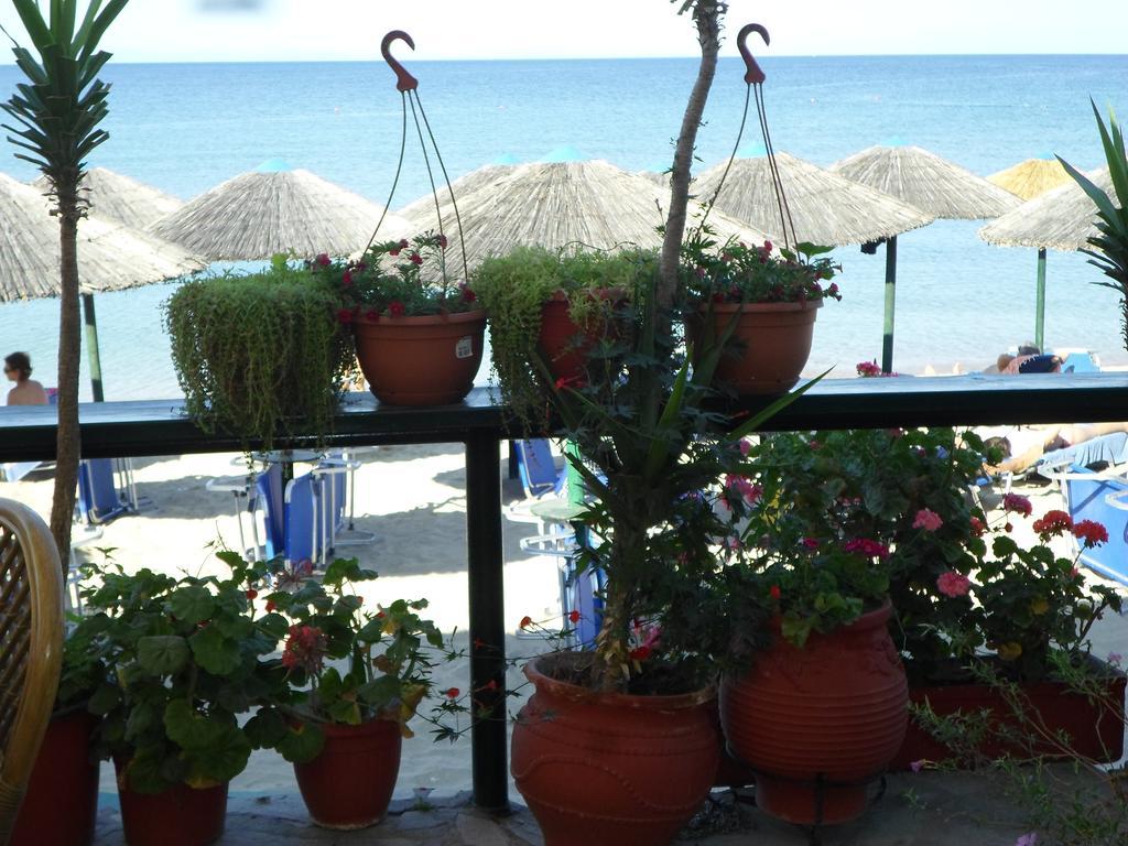 Piatsa Michalis Hotel Potos Exterior photo