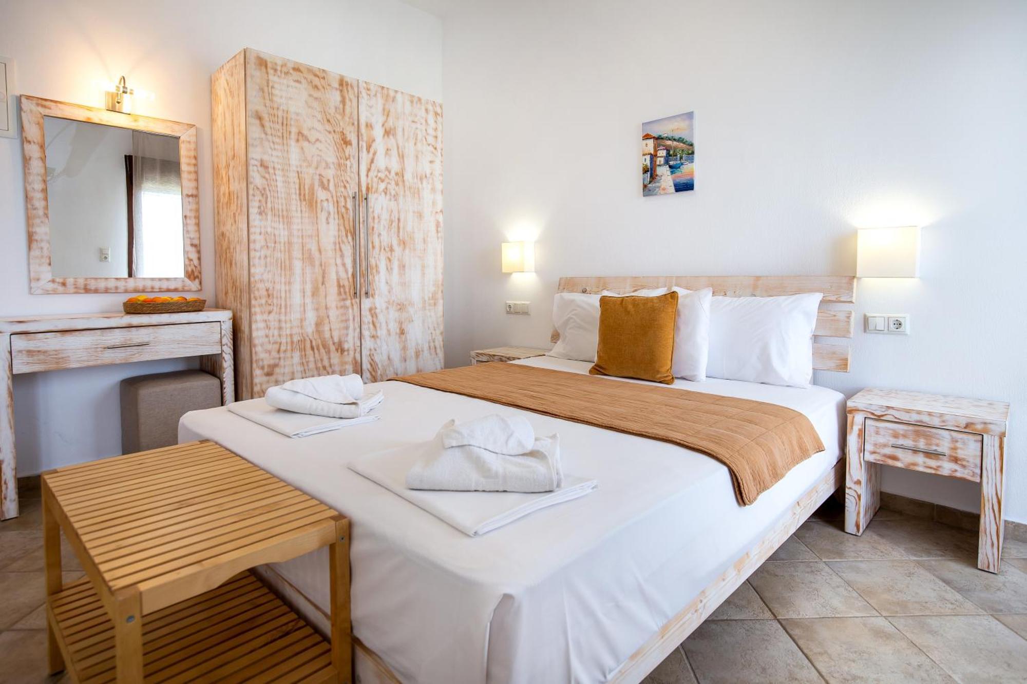 Piatsa Michalis Hotel Potos Exterior photo