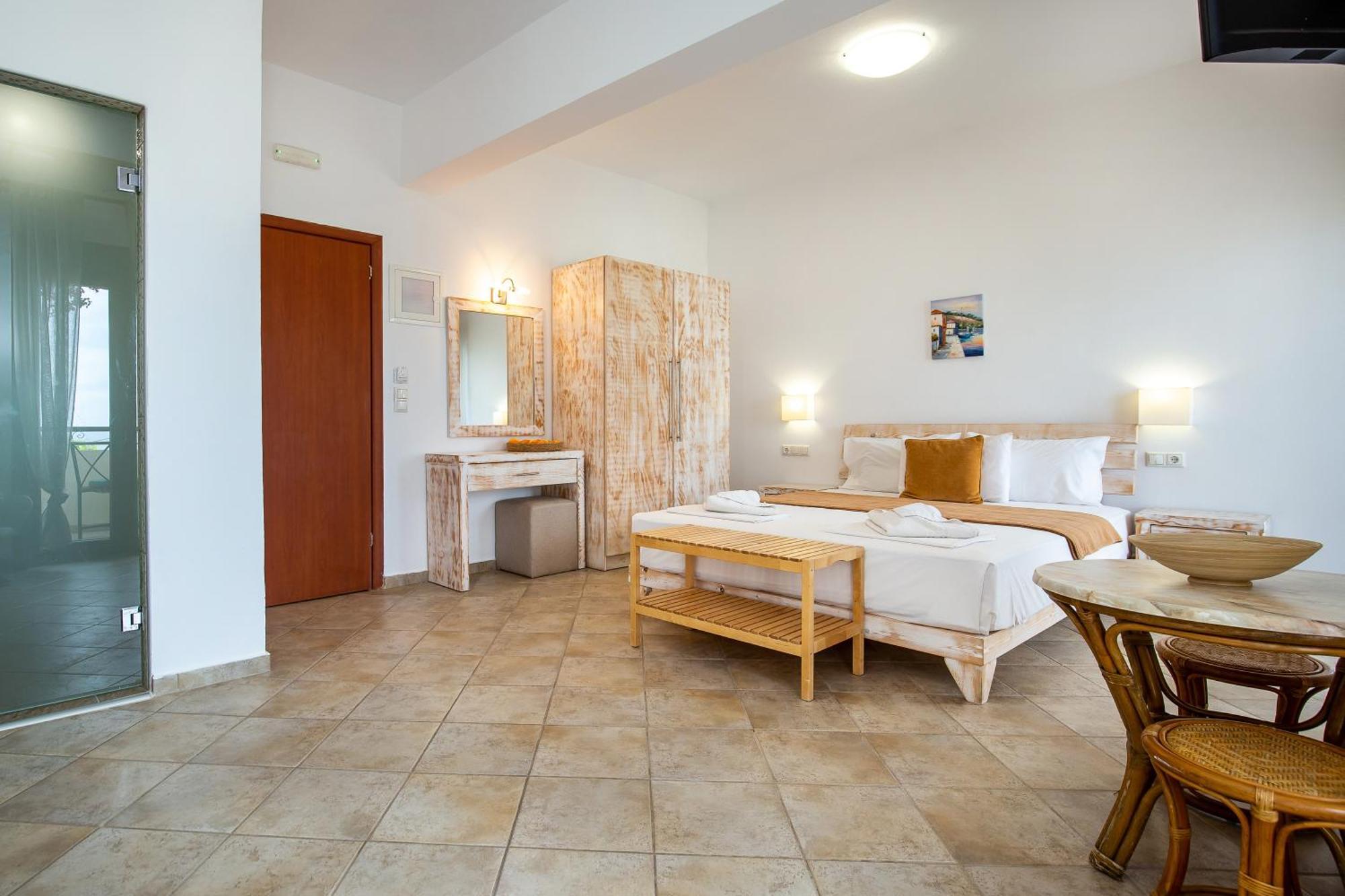 Piatsa Michalis Hotel Potos Exterior photo